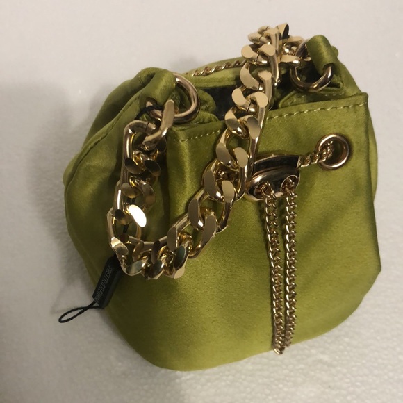 Pretty Little Things Green Small Bucket Bag NWOT - Picture 2 of 5